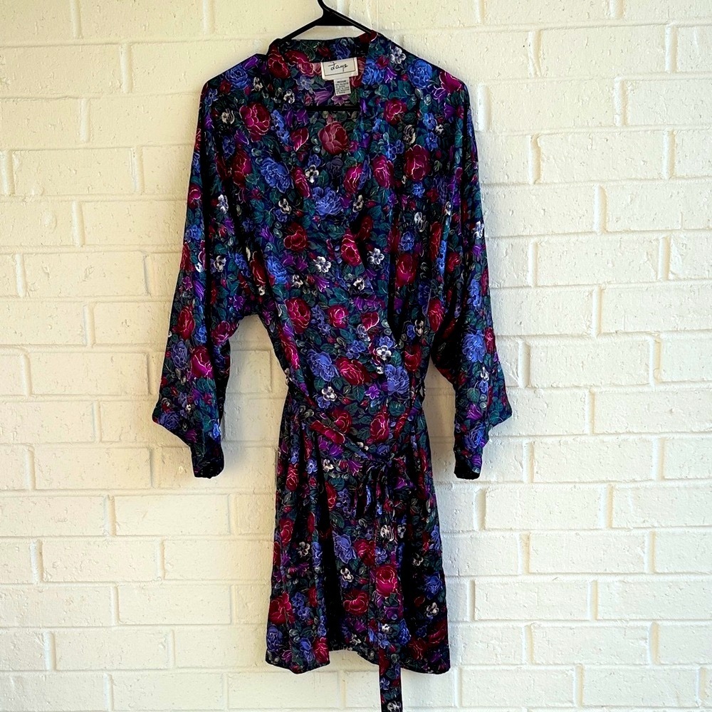 Faye - Women's Floral Knee length Kimono Robe - Pink and Purple Size Med Vintage